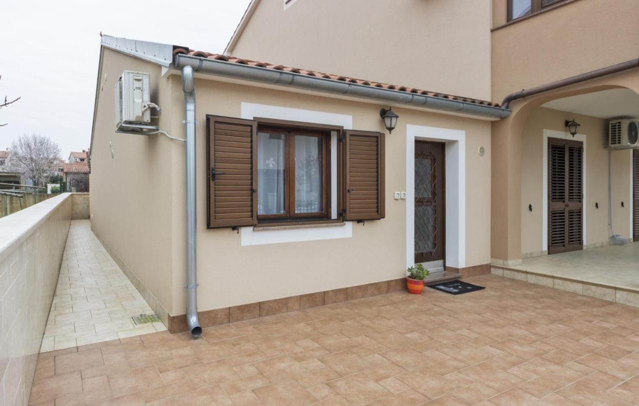 Apartments Tina & Denis Pula Luaran gambar