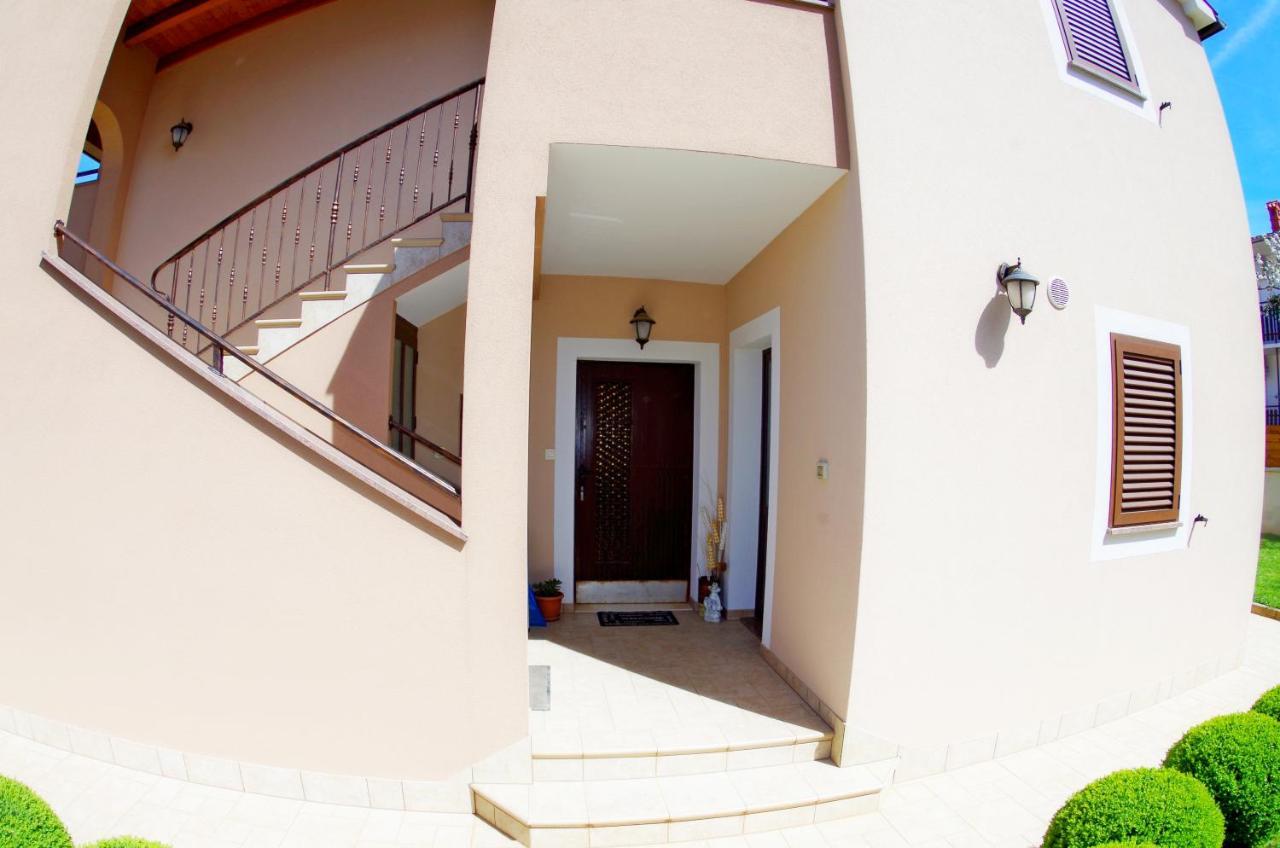 Apartments Tina & Denis Pula Luaran gambar