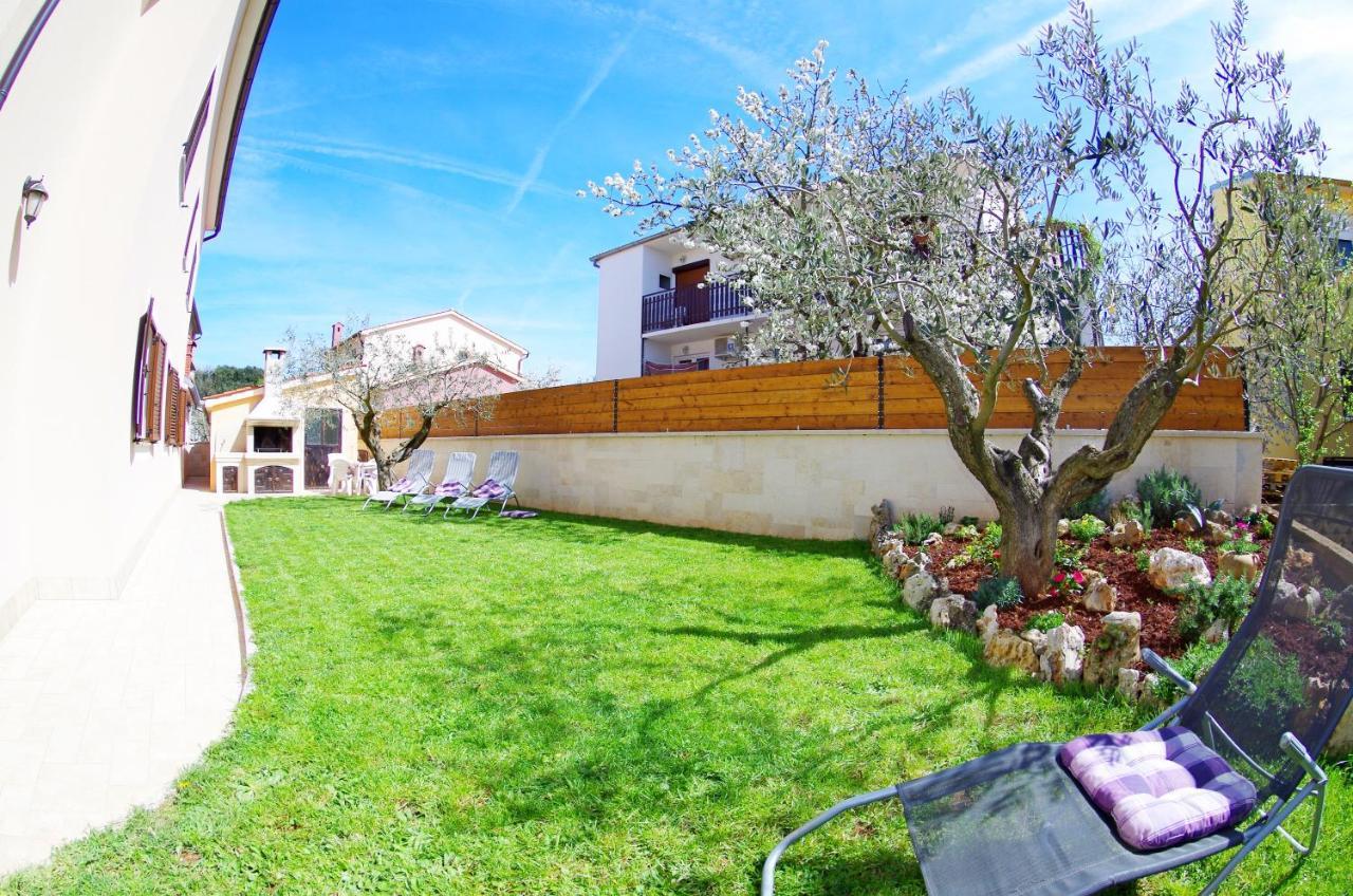 Apartments Tina & Denis Pula Luaran gambar